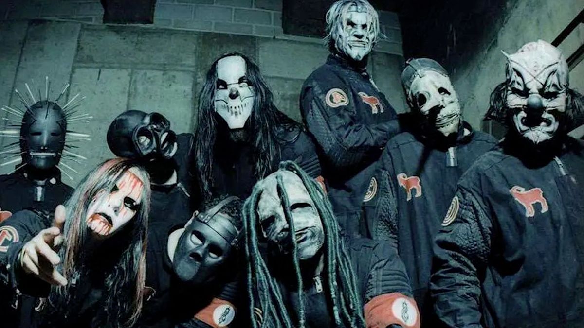 slipknot-2001-8444869-7091180-jpg