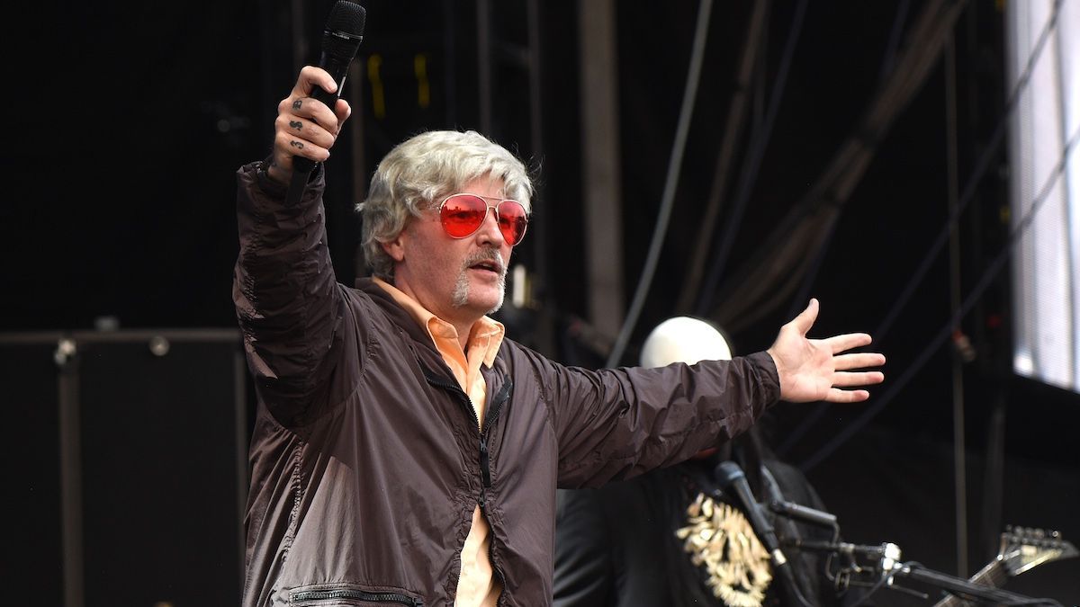 limp-bizkits-fred-durst-2-2557367-9730718-jpg