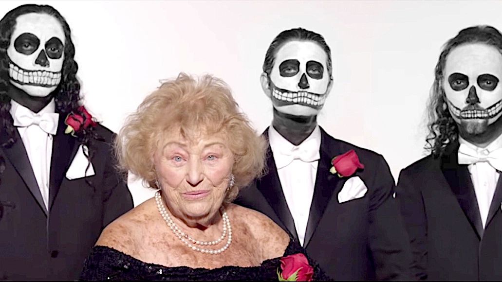 metal-grandma-4496557-9303469-jpg