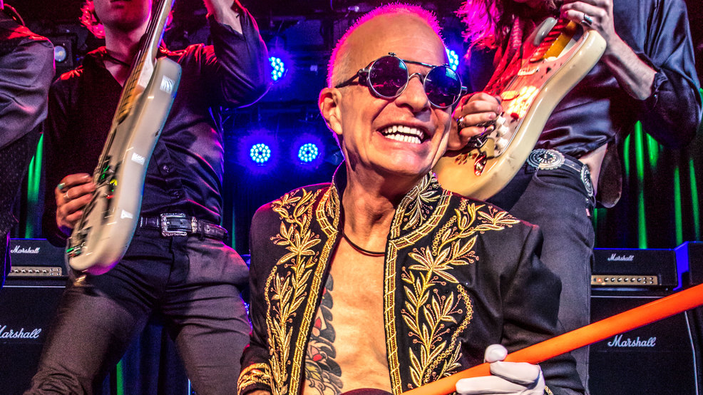 david-lee-roth-4668780-4501202-jpg