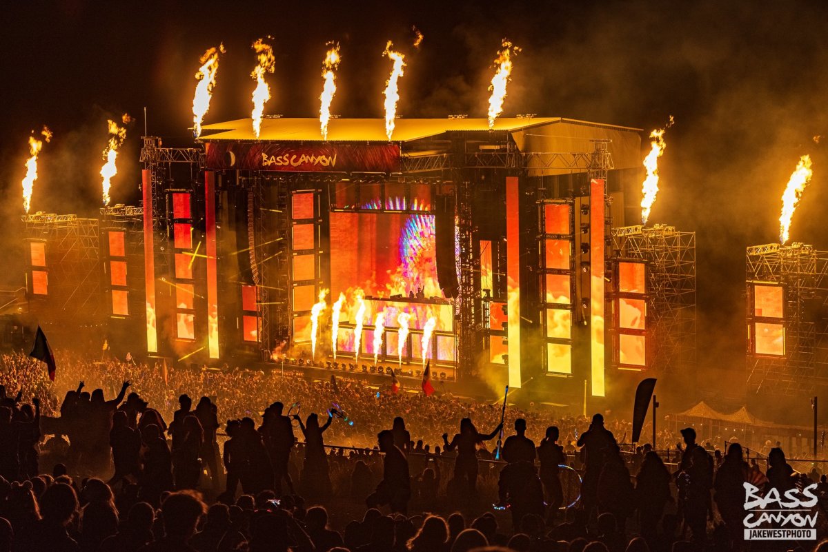 e9bgejaucaa5iyr-1541972-7003842-jpg