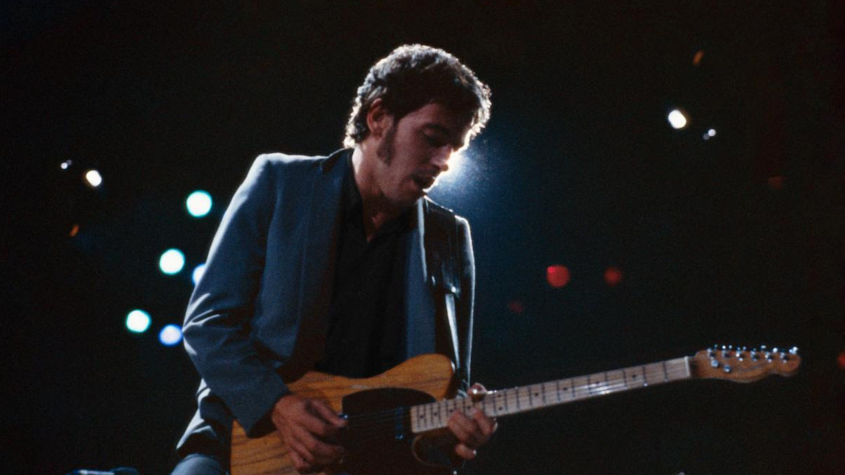 bruce-springsteen-photo-by-joel-bernstein-2695377-2036235-jpg