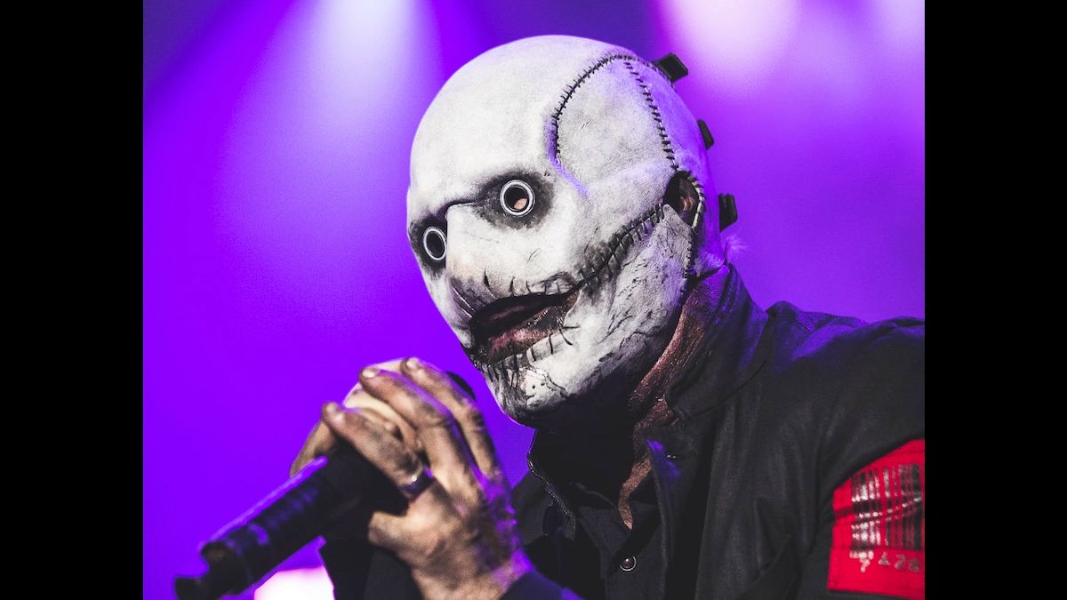 slipknot-corey-taylor-new-mask-6536252-6653200-jpg