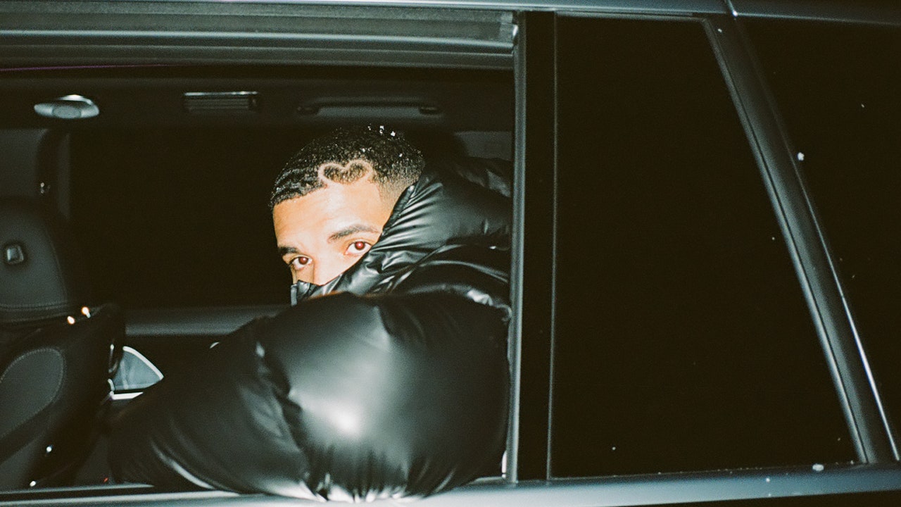 drake-8282905-9004361-jpg