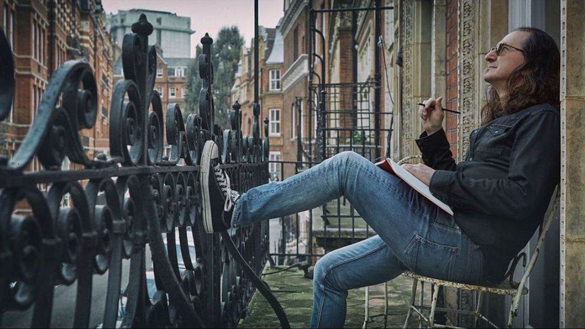 geddy-lee-memoir-3785508-4198634-jpg