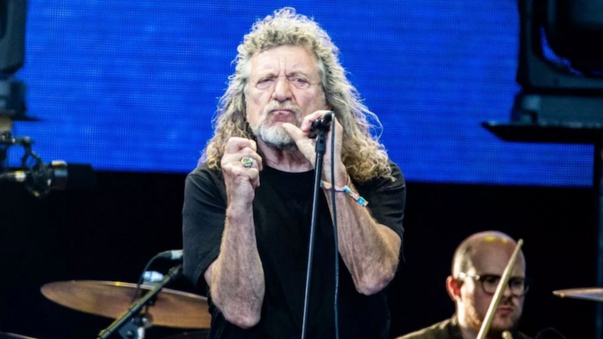 robert-plant-photo-by-debi-del-grande-3300397-4934954-jpg