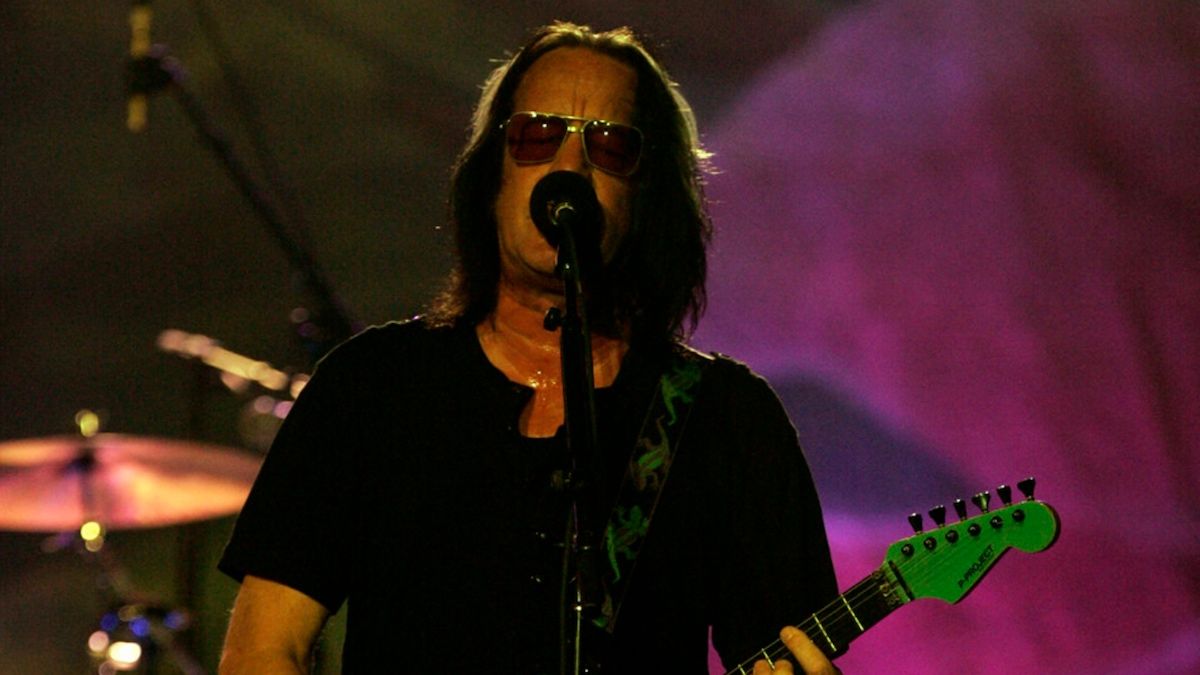 todd-rundgren-photo-by-eva-rinaldi-4672219-3197336-jpg