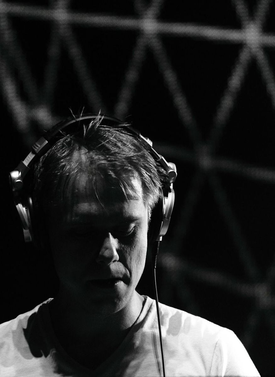 armin_van_buuren_3-1054965-4030181-jpg