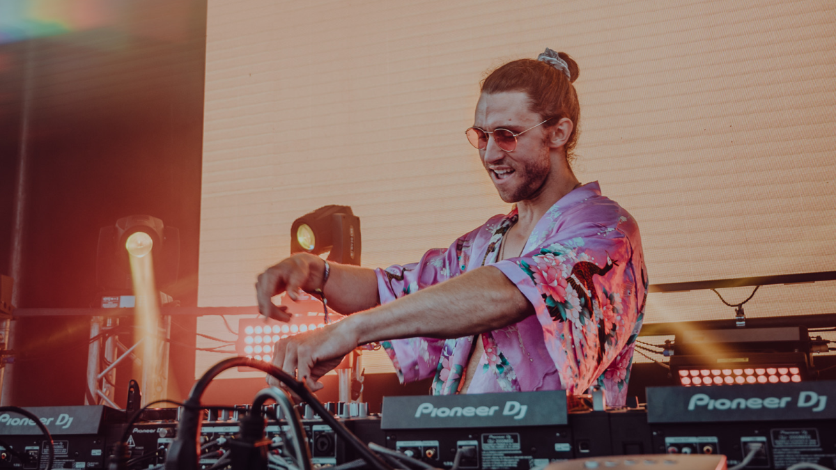 image_6483441-7767422-5718935-png