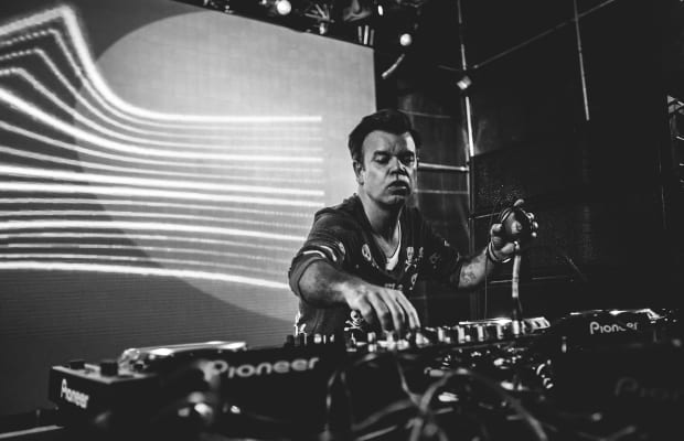 paul-oakenfold-5940914-6994161-jpg