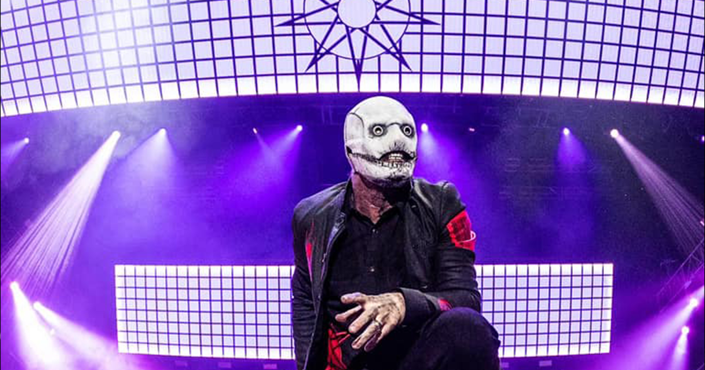 corey-taylor-slipknot-new-mask-2021-4208112-9024891-jpg