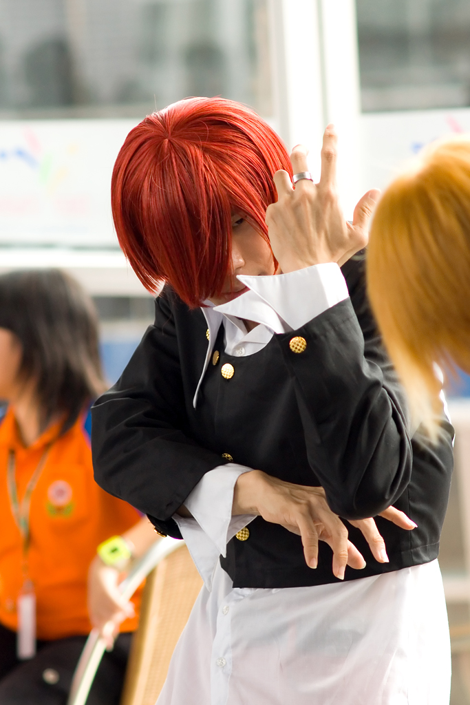 Qu'est-ce qui fait de Karma Akabane le numéro 1 du sondage de popularité ?