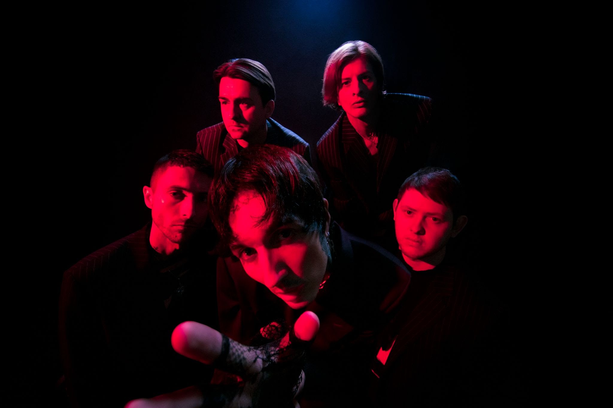 bmth_reeceowen_2021-1620570-3101826-jpg