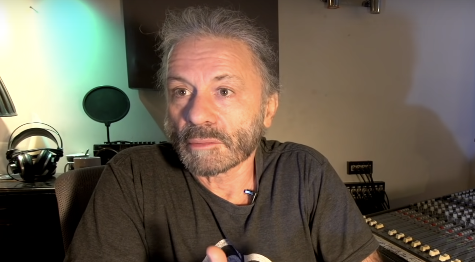 bruce-dickinson-2911355-4471034-png