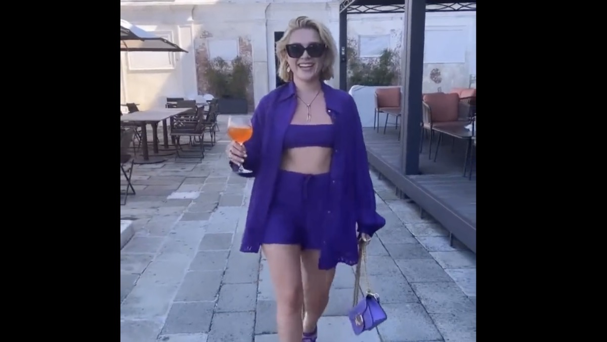 florence-pugh-4294357-9260360-jpeg