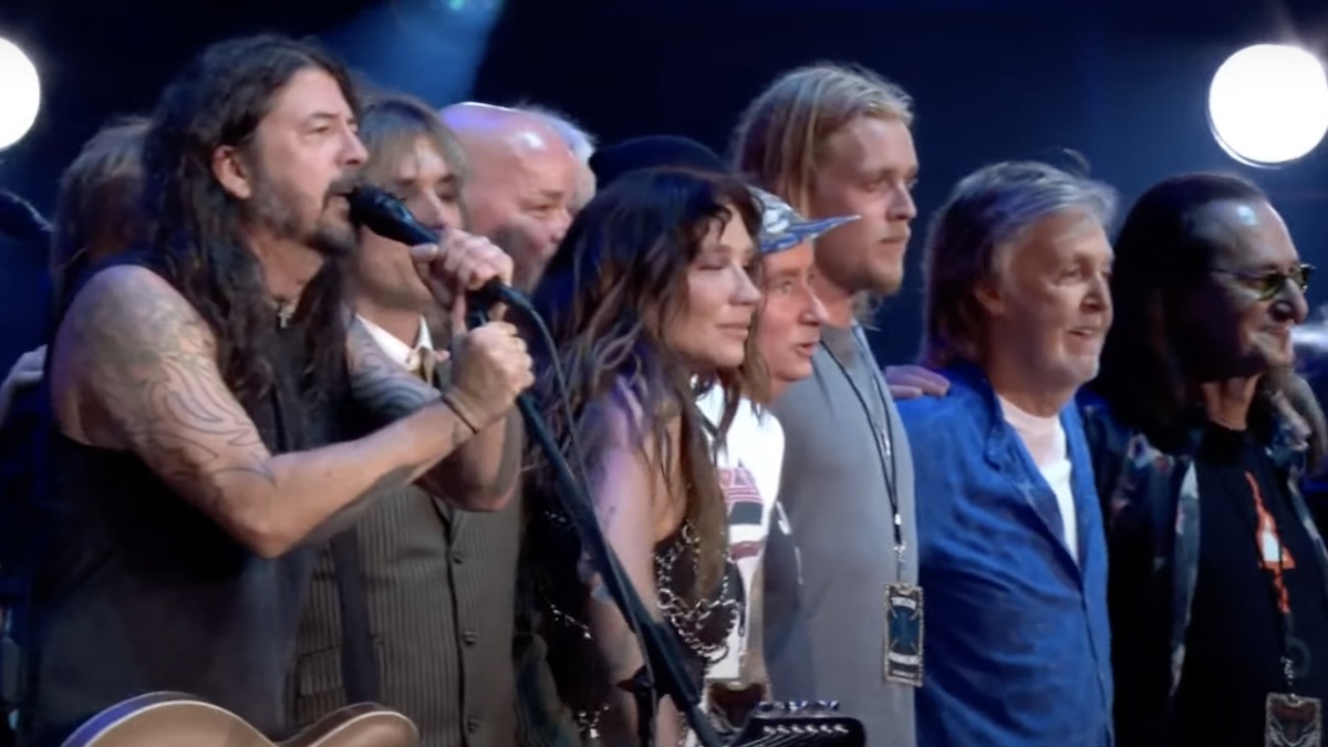 foo-fighters-taylor-hawkins-tribute-concert-1852649-4514744-jpeg