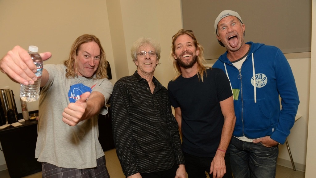 taylor-hawkins-with-danny-carey-stewart-copeland-and-chad-smith-2830877-6538686-jpeg