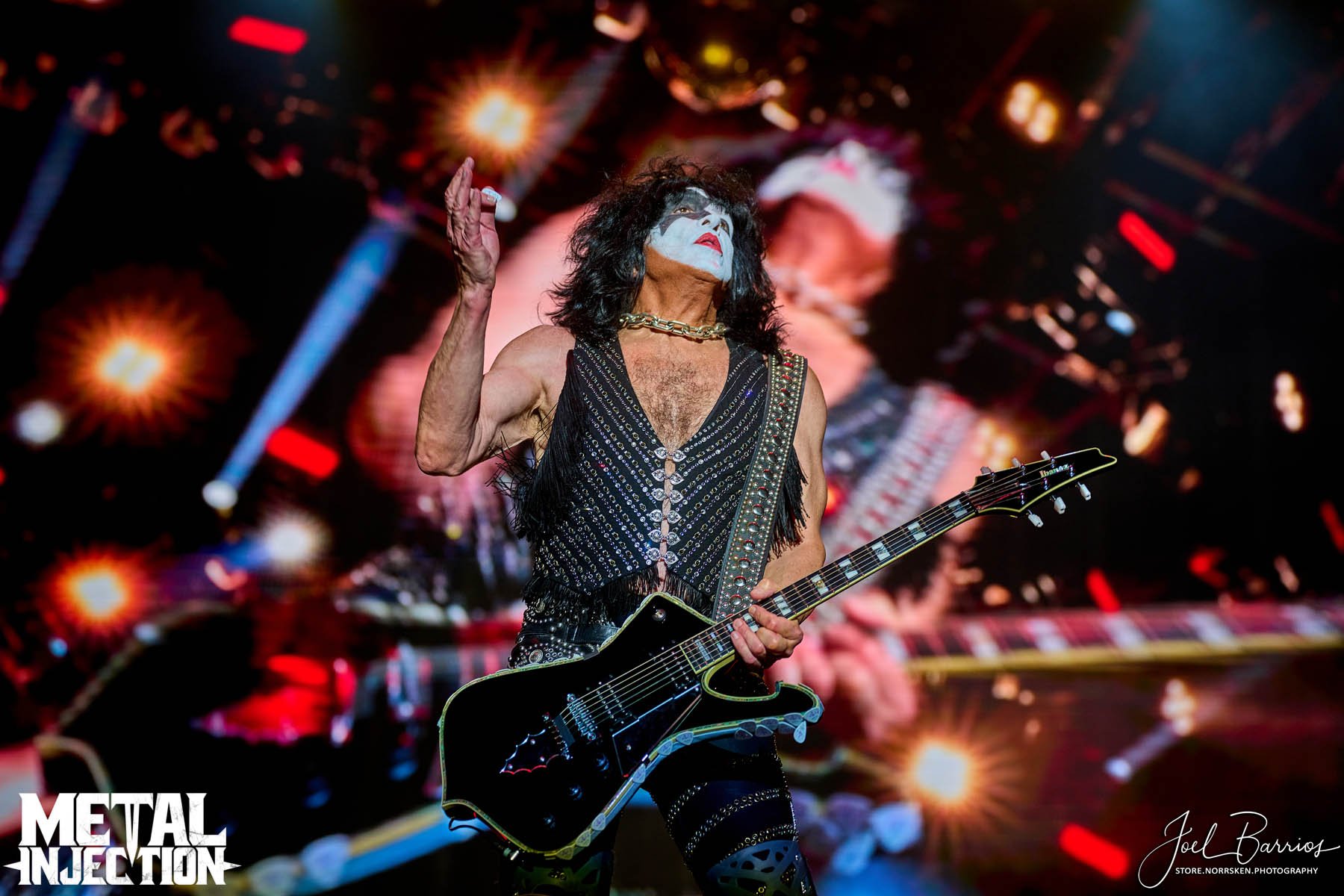 68-kiss_-1-7218658-4604070-jpg