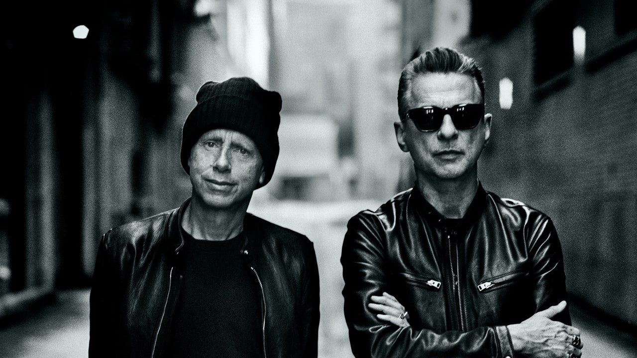 depeche-mode-6678636-7341920-jpg