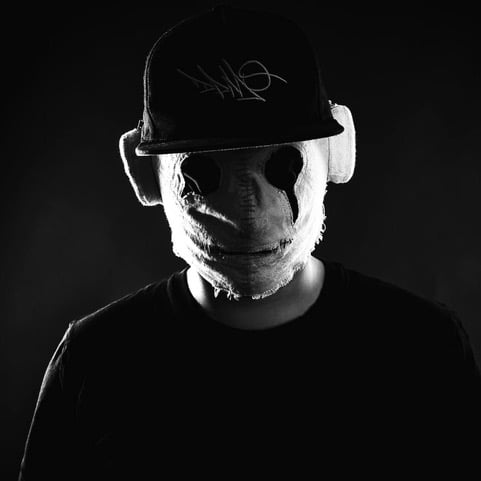 funtcase-9641759-4246815-jpeg