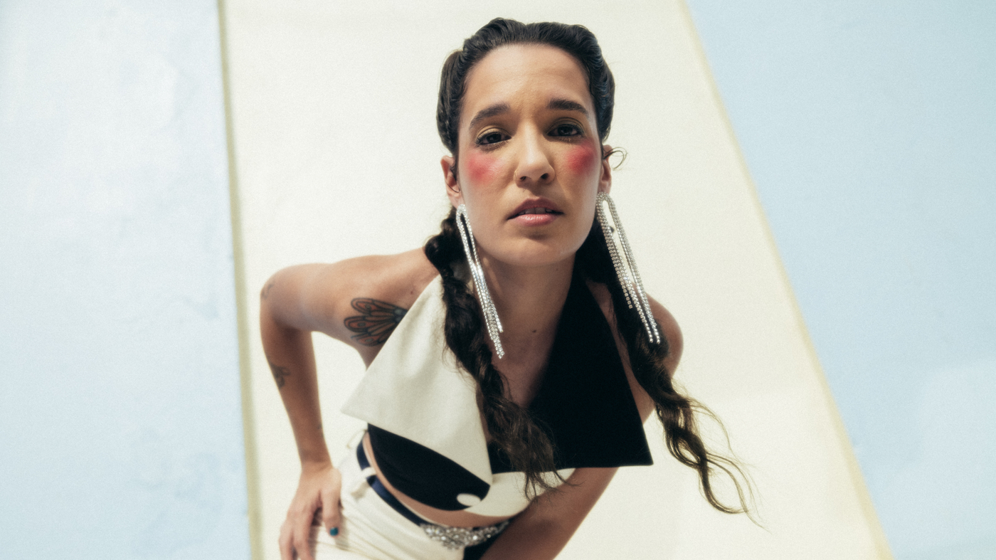 ile-album-announce-photo-credit-eric-rojas-_wide-a0305a251087618c9e91ed6a639d9f3ee18eddfb-s1400-c100-6073801-8537689-jpg