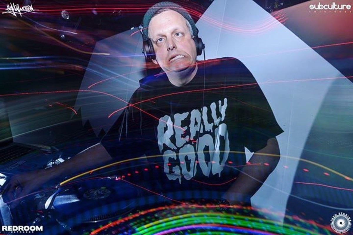 mat-the-alien-really-good-8894146-9048123-jpg