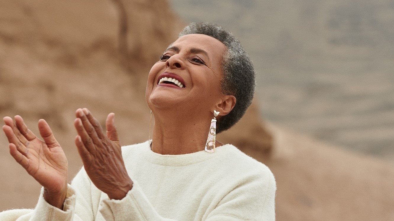 susana-baca-1-by-javier-falcon_wide-3e61fbf21d44e234d00604f8858fa341b3a88697-s1400-c100-6168540-3112527-jpg