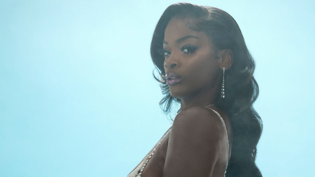 ari-lennox-9748361-3786690-jpg