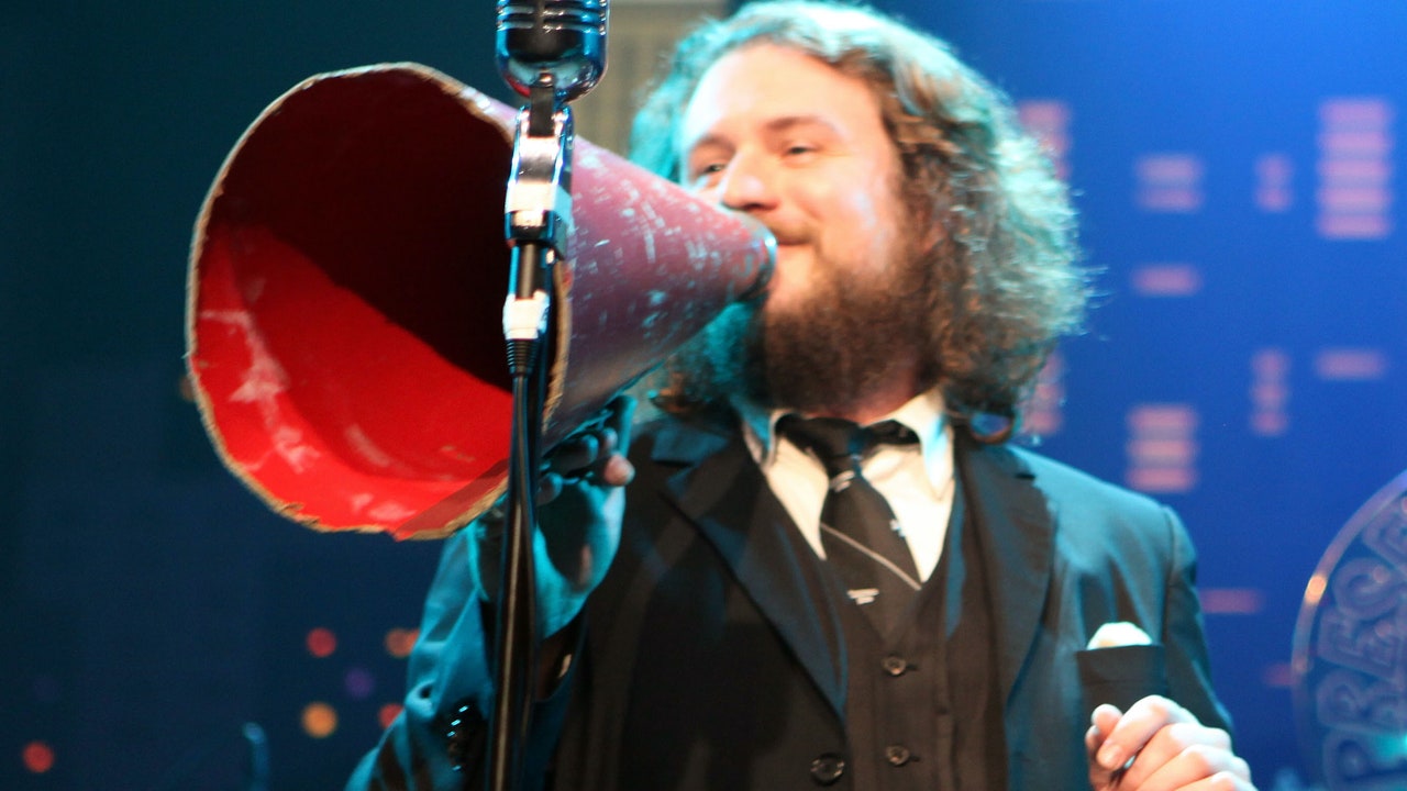 my-morning-jacket-jim-james-2011-1332746-6965369-jpg