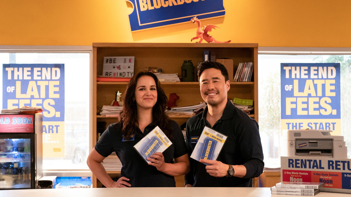 blockbuster-netflix-melissa-fumero-randall-park-9994407-1217192-jpg