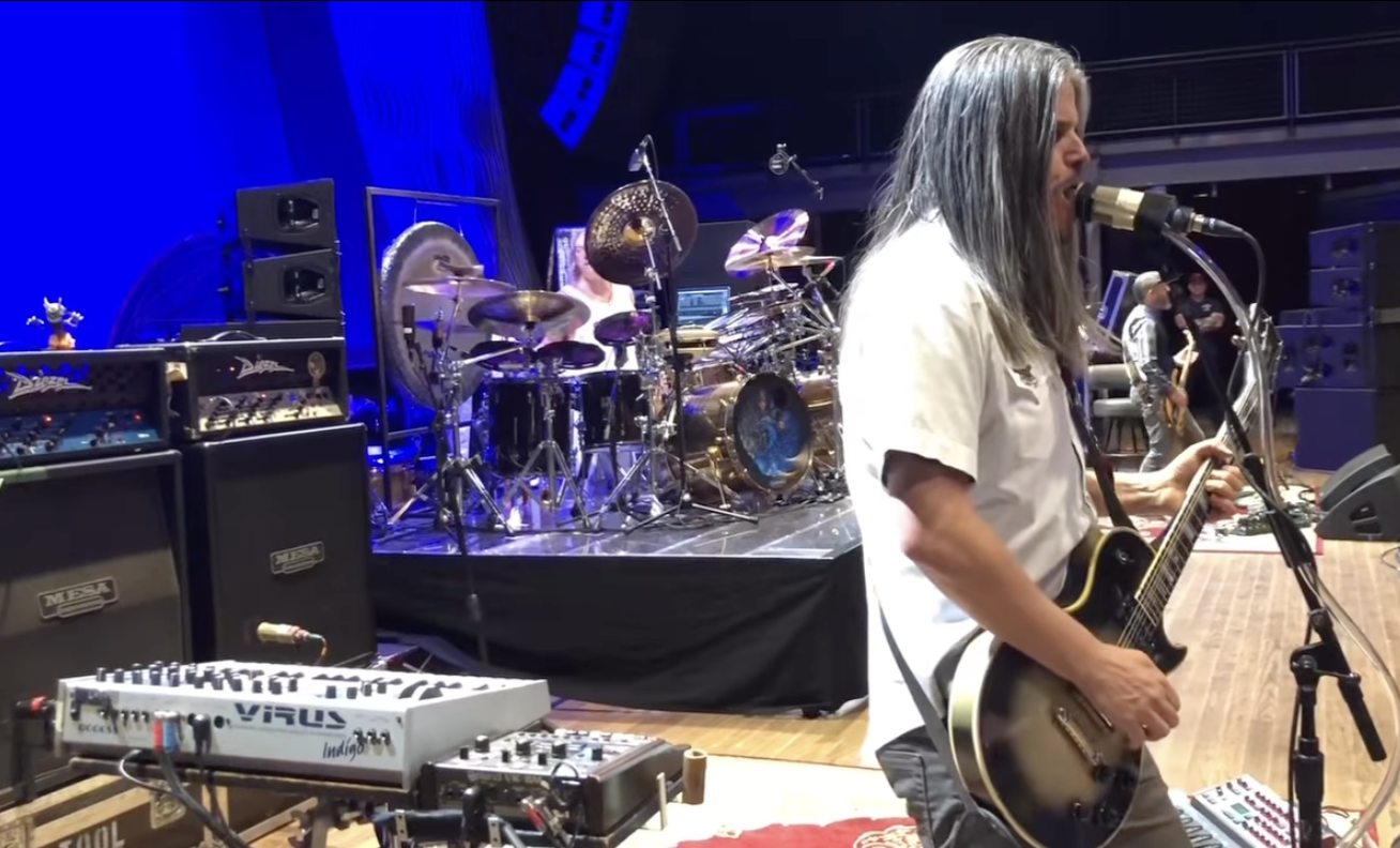 jambi-jam-5471723-2526299-png