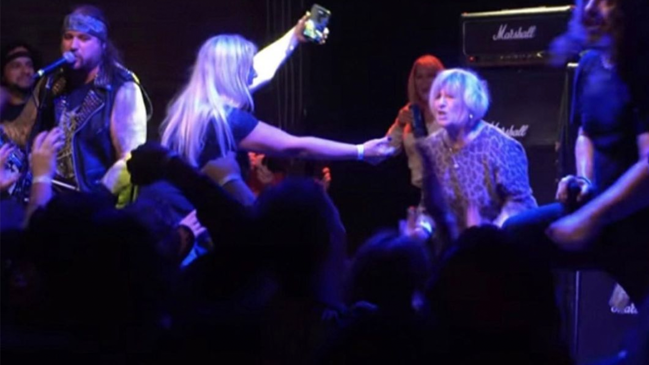 witte-mom-8135088-2561002-png