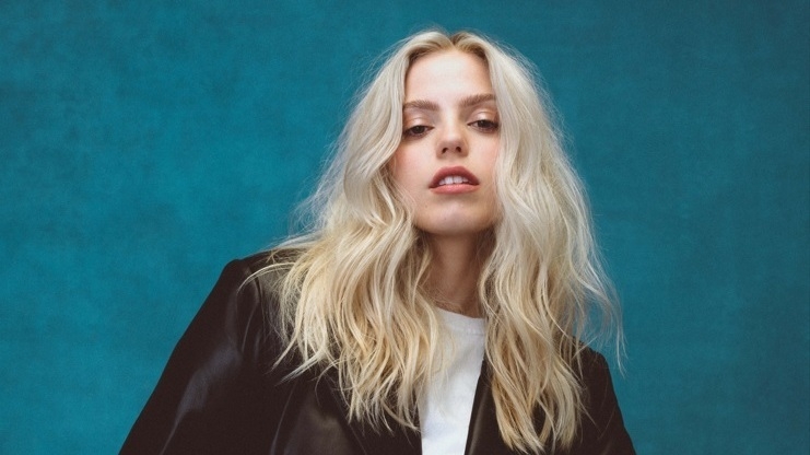 2_wide-4694e3f4b2f4481be79aa809f68962cb1a038973-s1400-c100-2200785-7499218-jpg