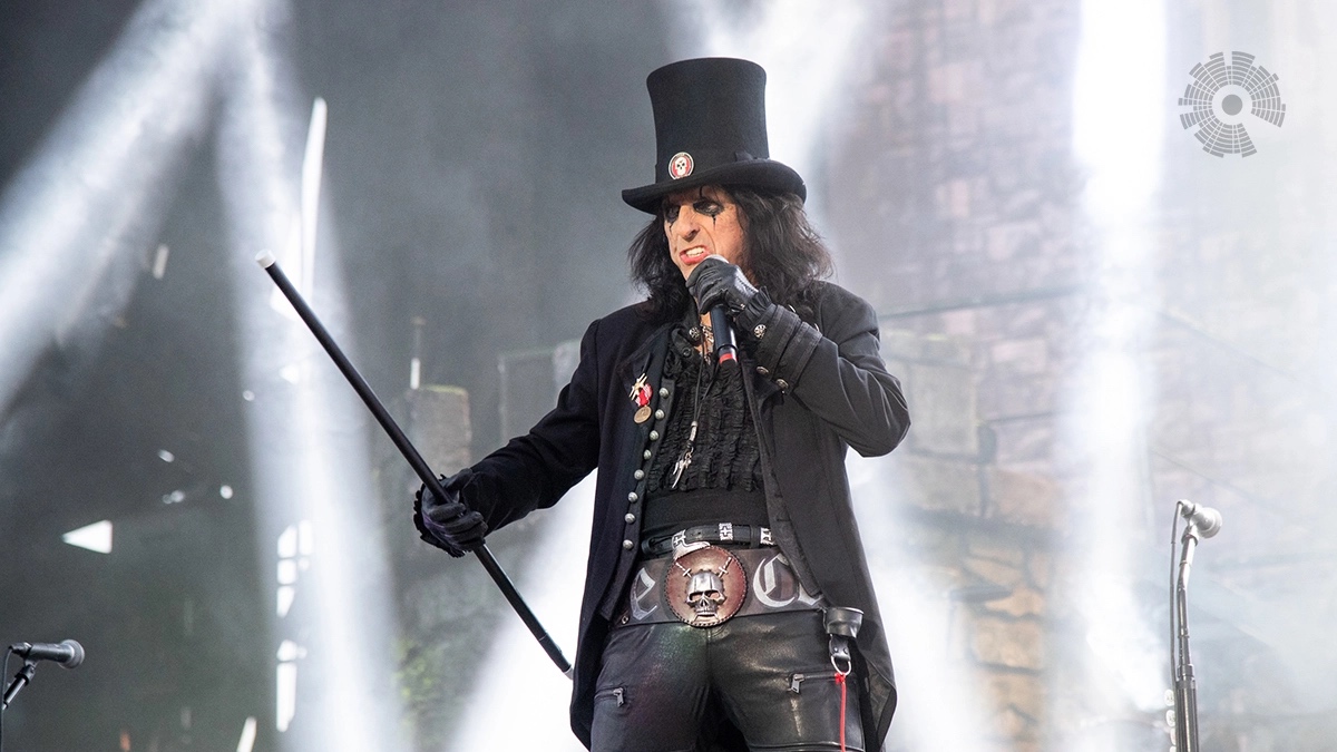 alice-cooper-7531056-7037335-jpg