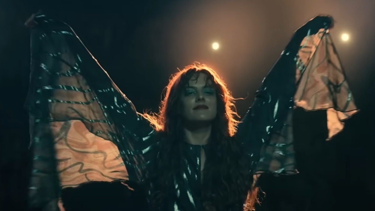 daisy-jones-and-the-six-teaser-trailer-8871547-1753835-jpg