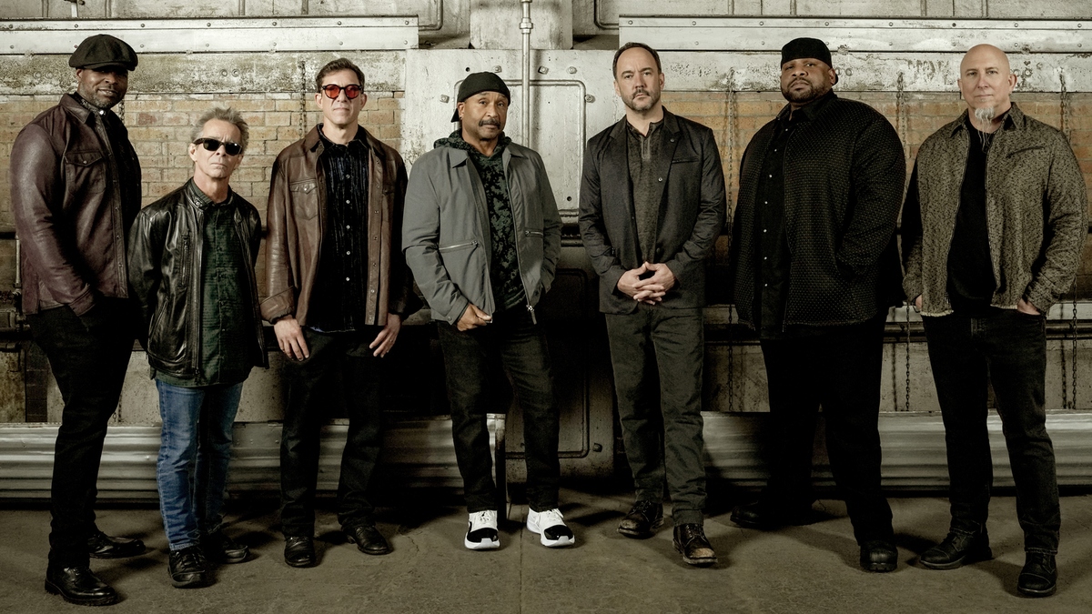 dave-matthews-band-walk-around-the-moon-8082883-2154074-jpg
