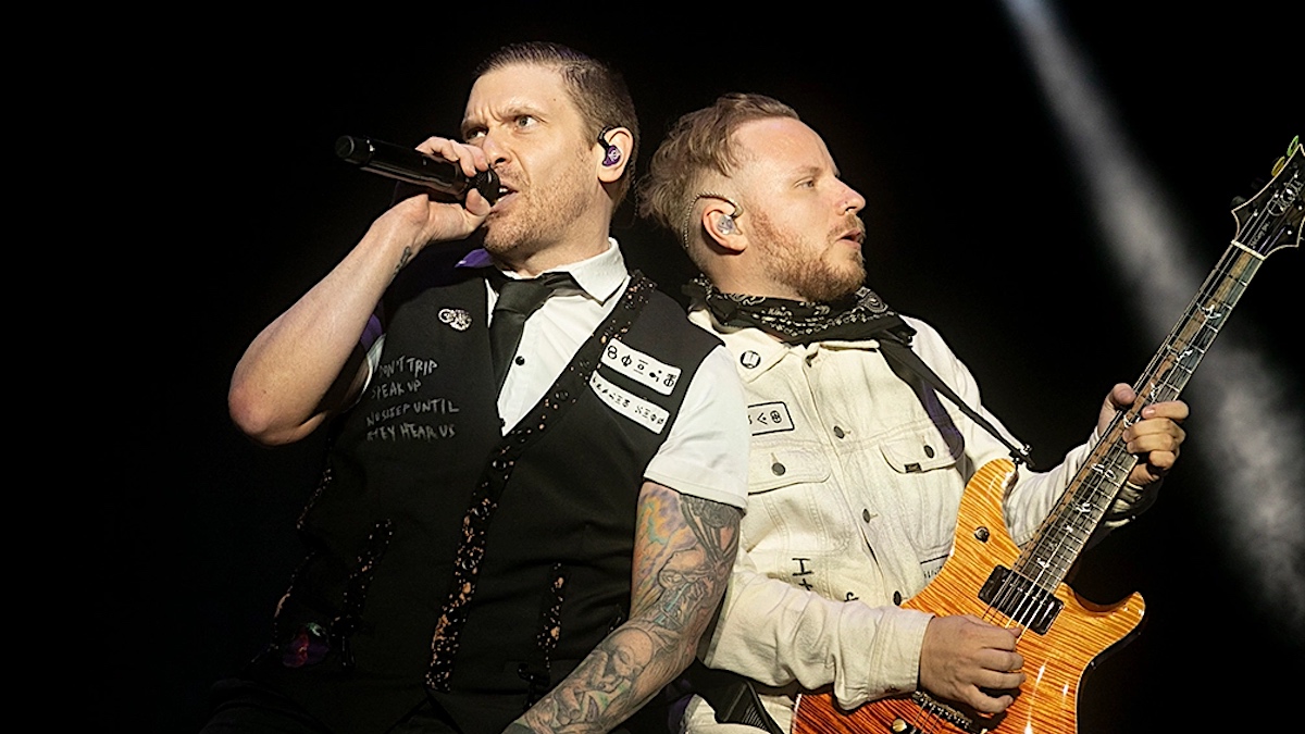 shinedown-7876238-4462021-jpg