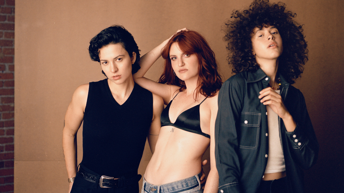 muna-2023-north-american-tour-7896080-6465146-jpg