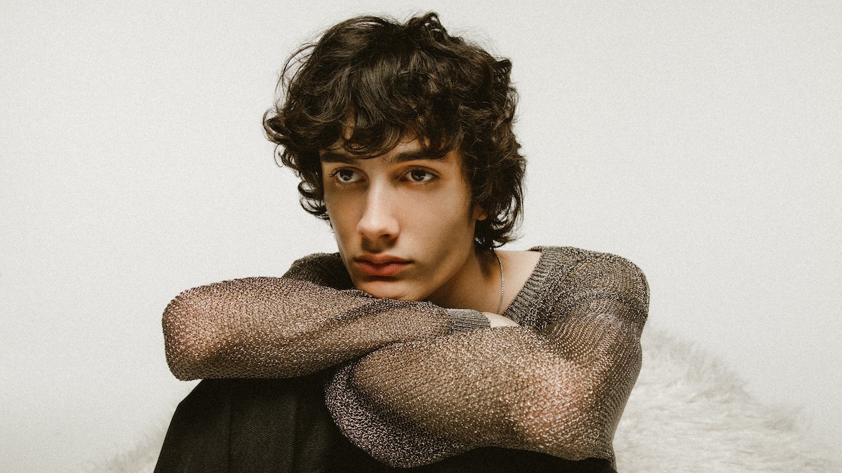 sombr-weak-5513451-1098232-jpeg