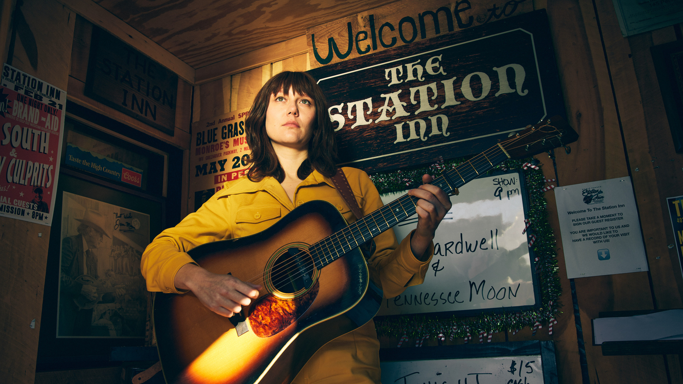 121622_npr-molly-tuttle2157_wide-77860a7a69beb8de32968b8c1182ec2708947f2e-s1400-c100-3971577-6072940-jpg