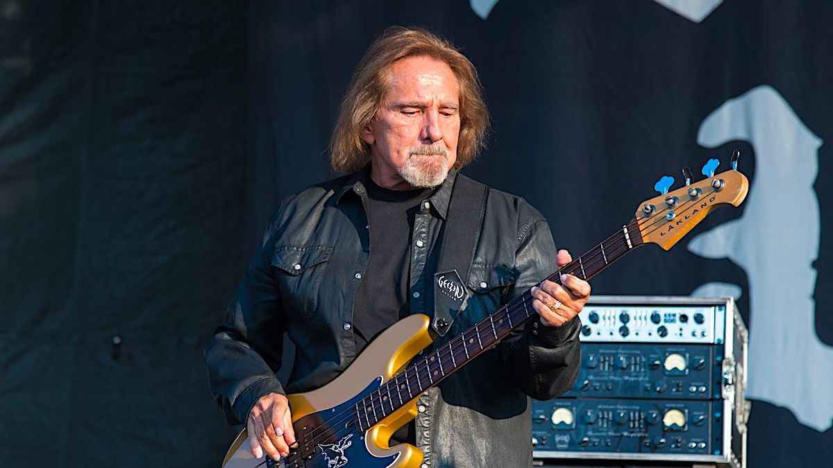 geezer-butler-4787884-3229038-jpg