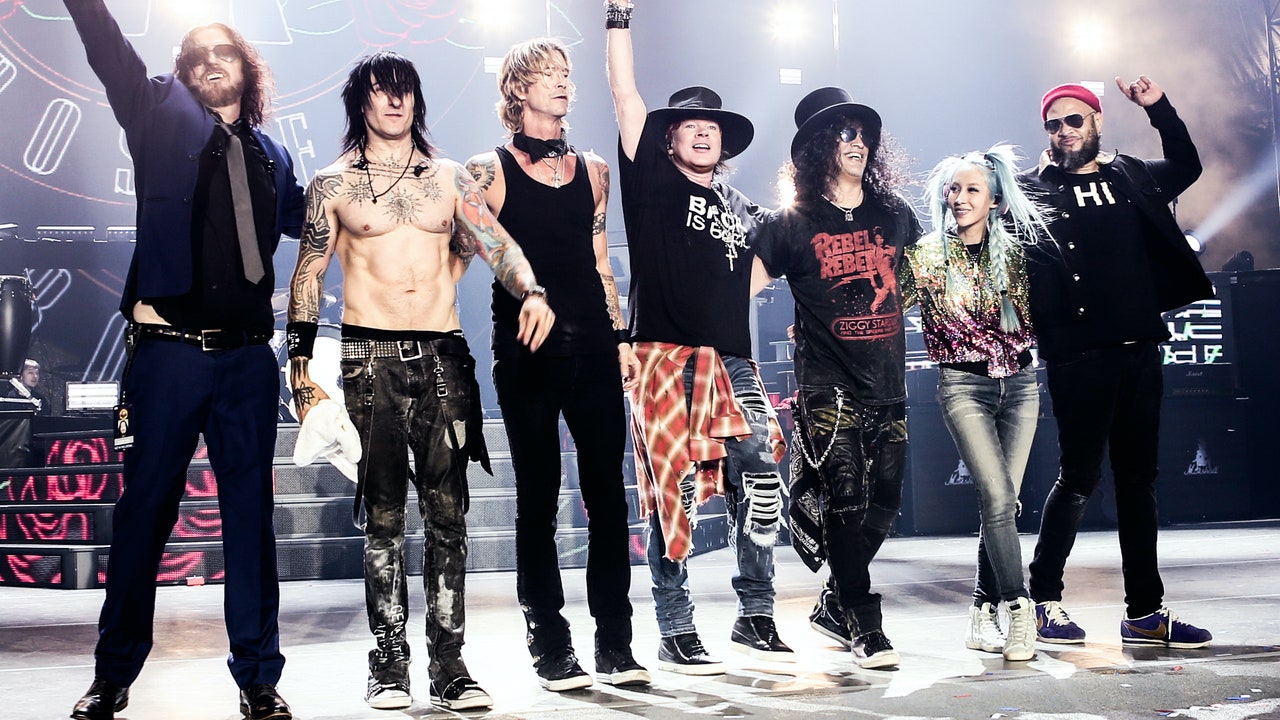 guns-n-roses-7520515-5427135-jpg