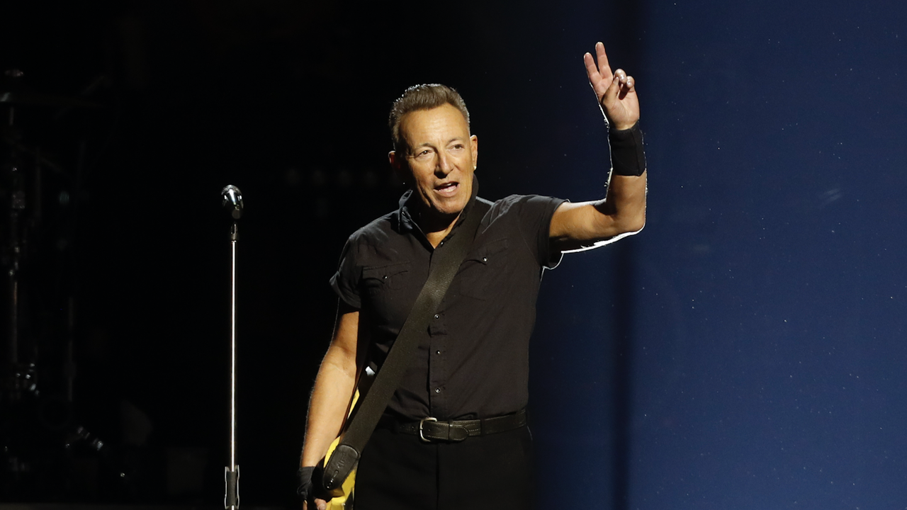 bruce-springsteen-backstreets-magazine-fanzine-zine-ending-ticket-costs-dynamic-pricing-2023-5806887-2953908-png