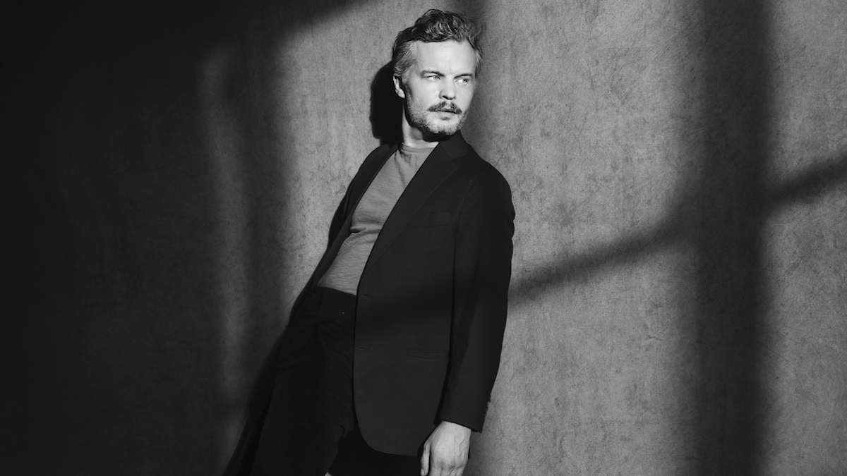 the-tallest-man-on-earth-henry-st-9073460-1076863-jpg