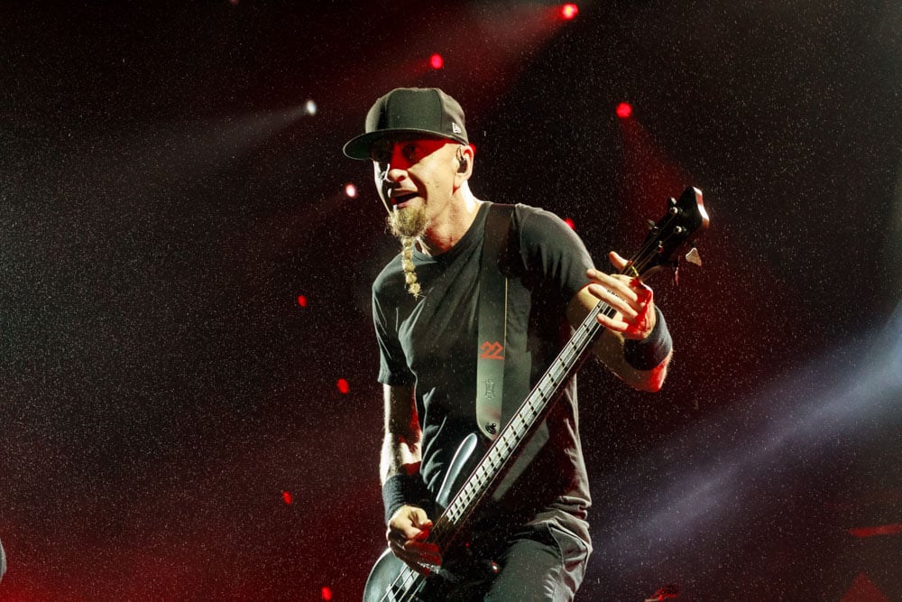 shavo-system-of-a-down-1037550-6321063-jpg