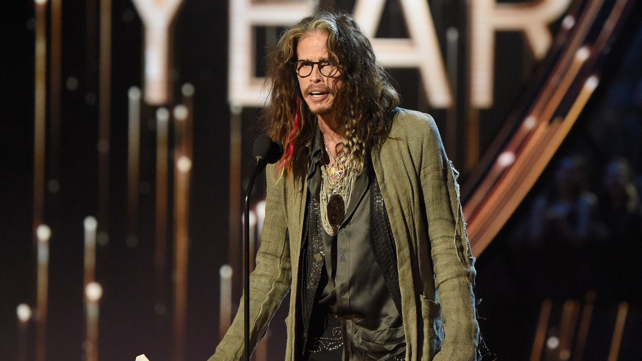 steven-tyler-7133532-7810278-jpg