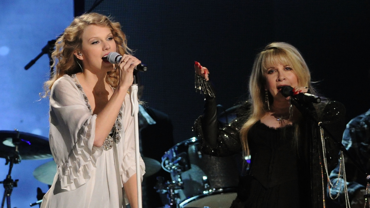 stevie-nicks-taylor-swift-9594186-4457996-jpg
