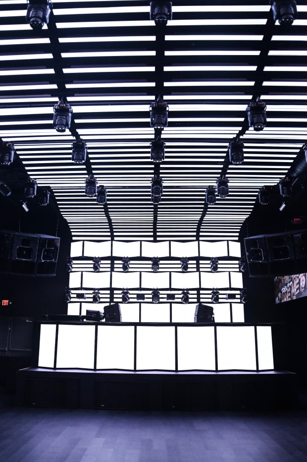 une-nouvelle-discotheque-de-plusieurs-millions-de-dollars-un-trio-1776903-8110983-5236907-jpg