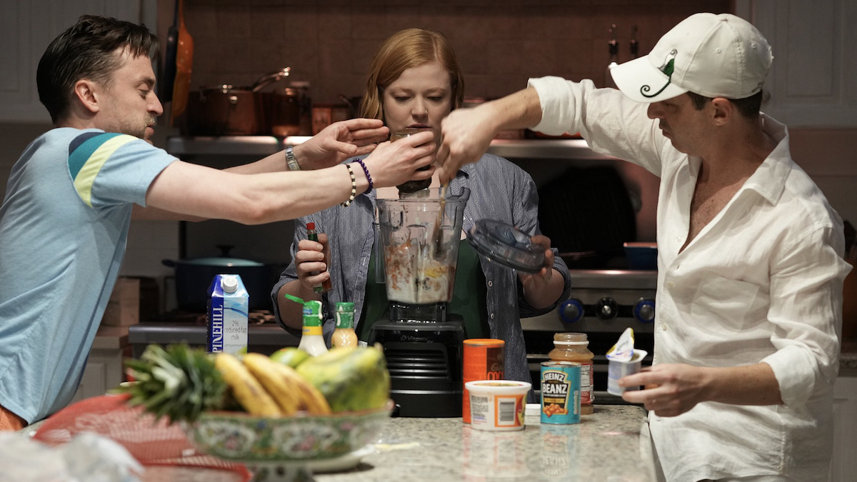 jeremy-strong-smoothie-8312227-8549180-jpg