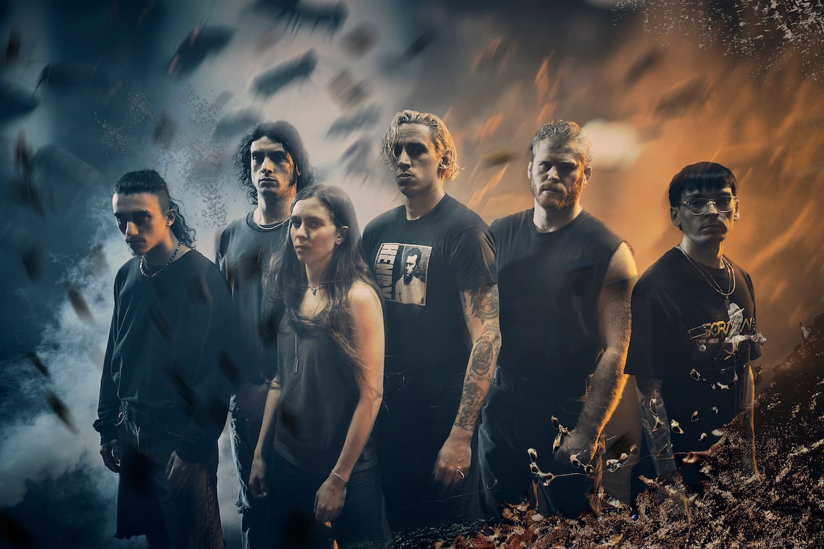 code-orange-5692990-1849338-jpg